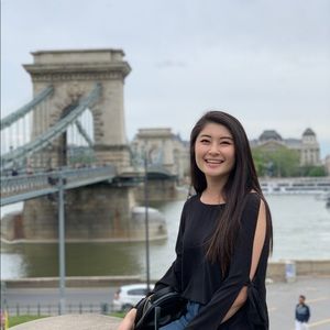 Meet your Posher, Stacy